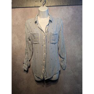 A.n.a. gauzy lightweight loose fit button-down shirt small